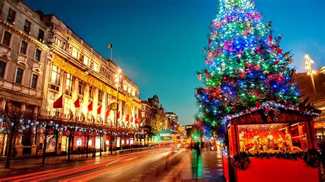 6 Magical Towns To Visit To Celebrate Christmas in Ireland.